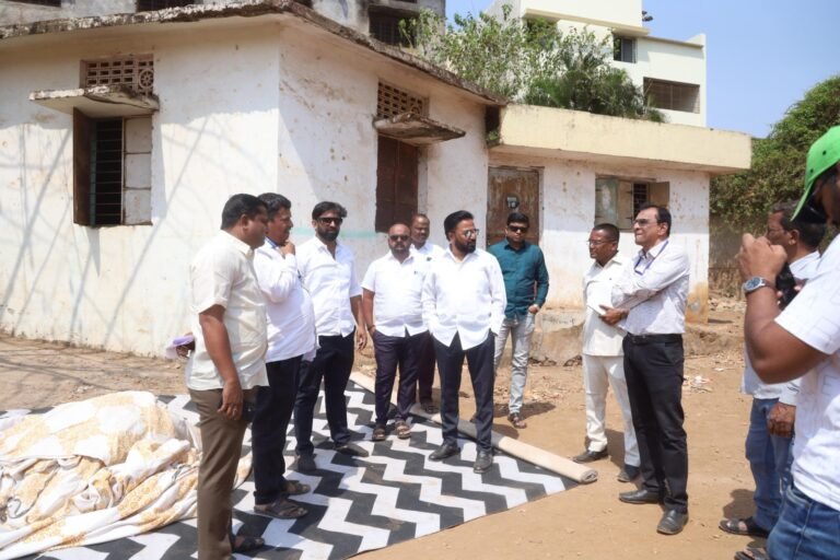 MLA AWADE AROGYA KENDRA PAHANI