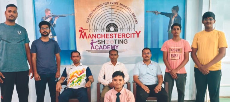 MANCHESTER SHUTING KHELADU